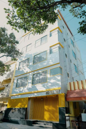 Hotel 327